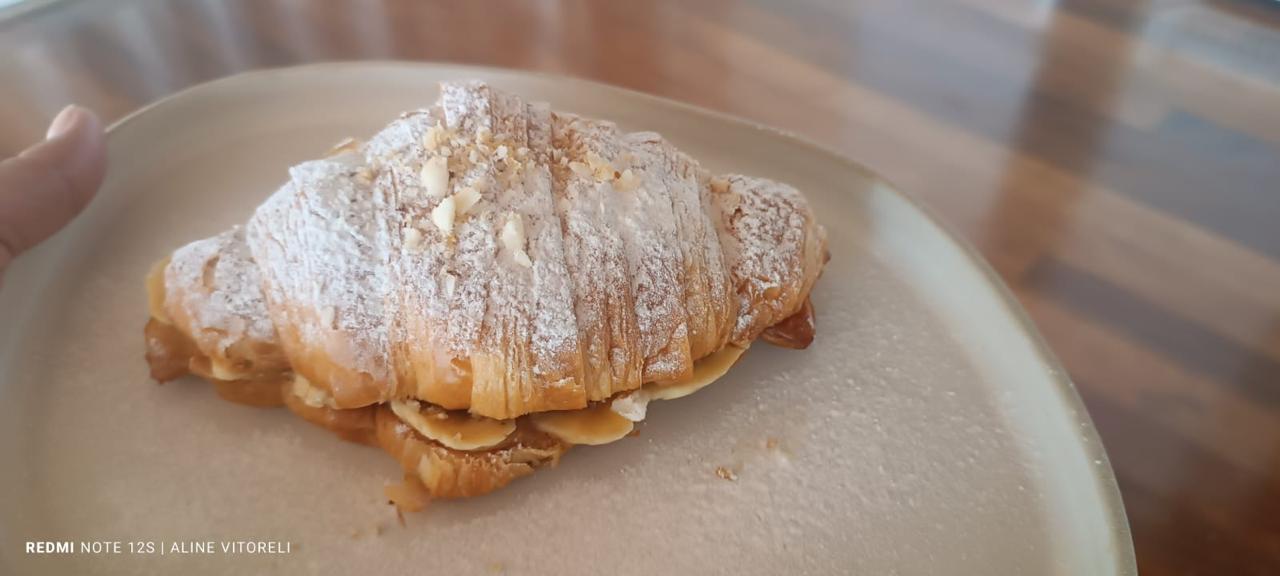 CROISSANT DOCE DE LEITE