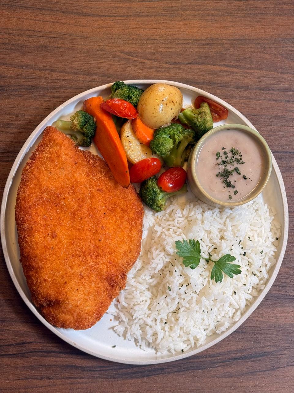 FILE DE FRANGO A MILANESA